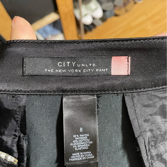 CITY UNLTD.-Wide leg , satin like black dress pants - Picture 4 of 4